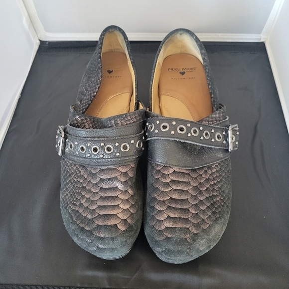 Nurse Mates Pillowtop Women's 10 Chelsea Slip On Clogs Leather Black Snake Croc - Picture 5 of 8